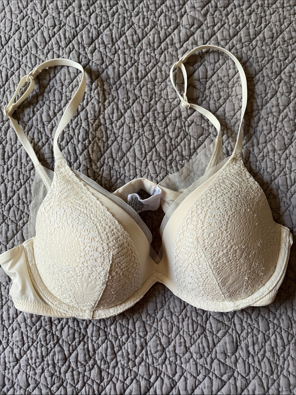 Calvin Klein Cream colored padded Bra 34B